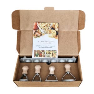 Basic tool set for Ravioli and Tortellini